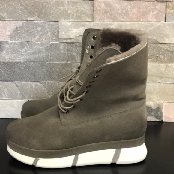 Women's Winter Booties - Picture 2 of 5